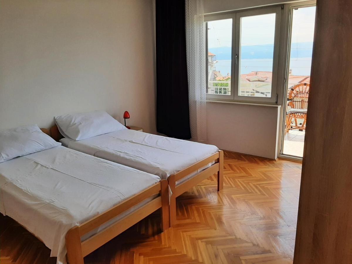 Apartments Tina Оміш Екстер'єр фото